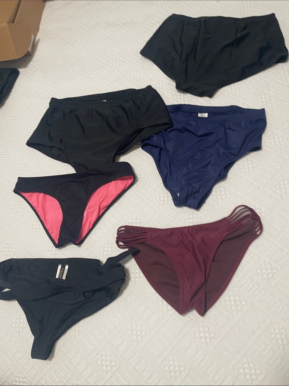 🌹FREE w/purchase 6 pc bikini bottoms women’s small bundle